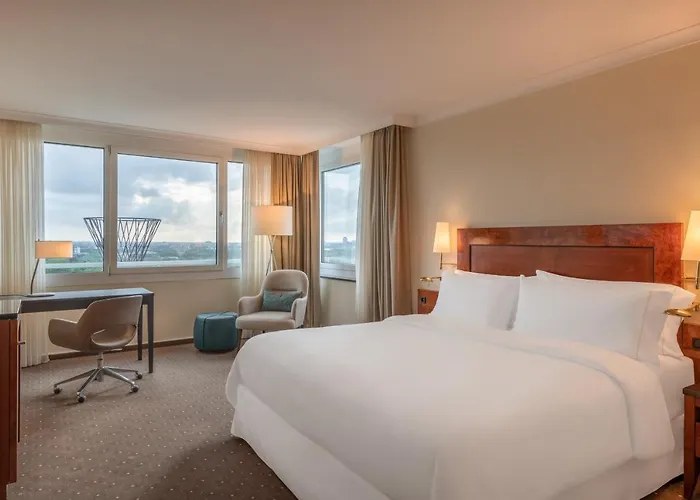 Отель The Westin Grand Мюнхен
